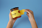 Abeeja : Abeeja es el proyecto de un pequeño productor local para llevar su miel muy lejos. —Abeeja is the project of a small local producer to take their honey far away. 