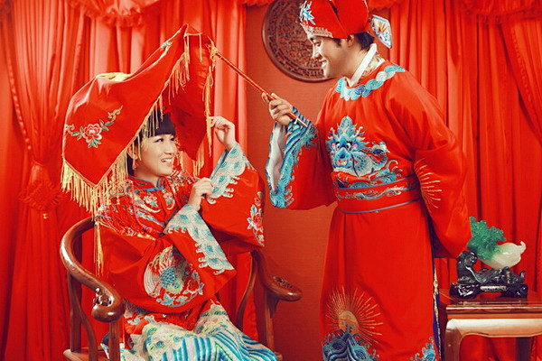 传统中式婚纱照姿势技巧 带你体验复古潮流