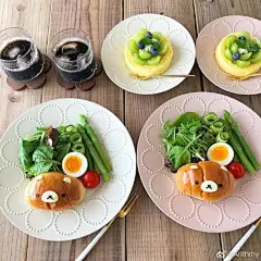 #MY分享##小年快乐# 祝大家小年快乐呀有吃好吃的嚒，喜欢餐具的你们是不是都很眼熟，分享给你们做搭配参考哦！
Cr:ins:myc106 ​​​​