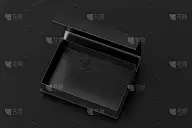 黑色打开的长方形折叠礼盒模拟黑色背景。侧视图。