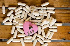 粉红胶囊上的万能药