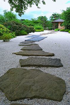 Pathway of the Gods ...