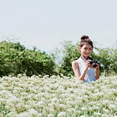 闺蜜唯美花海清新写真平板壁纸-55壁纸网