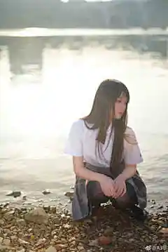 A3爷: [并不简单]

//@A3爷: #萌系小姐姐##次元少女# 冬天总是忽然冷忽然热，就像心一样
出镜：@珺歌_Fairy
[哆啦A梦开心]抄送@吐槽部部长_FrosV @迷小液 @H萌妹插画师 @推软妹君 @蛋壳-安利协会 @夏目馆长 @七了个三将军 @摄影9课官方微薄 @地摄萌 @友情-提供