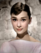 【无法忘怀的容颜】奥黛丽 赫本 Audrey Hepburn。 #影视明星# #美人# #时尚美人# #老明星# @于心木子