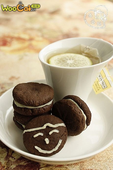 黑白巧克力夹心饼干的做法_黑白巧克力夹心...