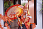 王者荣耀同人超话#王者荣耀cos#王者荣耀超话
为什么每次我拍外景都要下雨？？？？？阿离太美了，这个色按新cg调的，老婆红红火火。圈@王者荣耀同人局 ​​​​