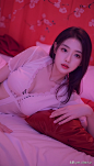 颜值欣赏合集：红唇轻启，妩媚动人。