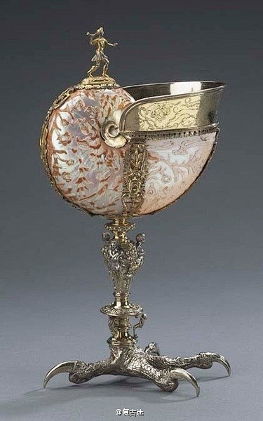 欧洲各国古代皇室收藏的鹦鹉螺杯。