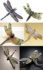 【蜻蜓古董珠宝合集】
蜻蜓是维多利亚到新艺术时期很常见的形象
分享四十多只不同的胸针/吊坠
图片放不下了评论继续发
还有蜻蜓设计素材