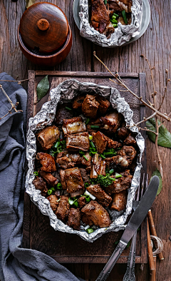 乘一匹骏马去人海里安家采集到食之色。