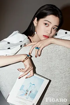欧阳娜娜甜美灵动杂志封面
