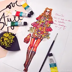 光的渲染，线条的勾勒，色彩的搭配，用一支马克笔勾勒出你的艺术人生，喜欢时装手绘的宝宝们，欢迎加入我的【网络时尚手绘课程】
°网络课程 | 《2017.8.19时装手绘网络课程》开...
【8.19时装手绘网络课程】火爆招生中
由奢侈品牌合作插画师授课，喜欢的学起来
有兴趣的宝宝们快来微博私信我吧
#HG时装插画# ​​​​...展开全文c