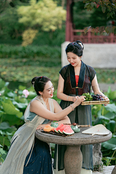 軒轅華采集到汉服—褂子