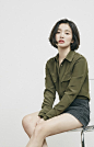 组图：宋慧乔短发造型拍写真 清纯人妻花样秀美腿 : 韩国女艺人宋慧乔近日为某品牌拍摄了一组最新宣传照。