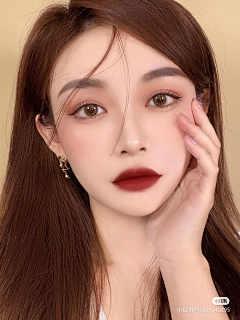 stacey鹿采集到美妆模特