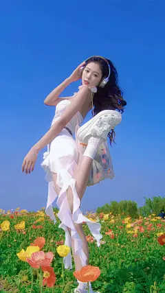 今天的天空很蓝很蓝。#拍照姿势 #清新甜系少女 #ins拍照 - 抖音