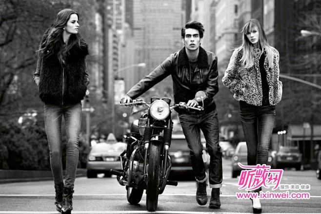 都市风 DKNY Jeans 2011秋...