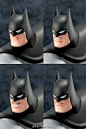 这个意外的想买啊！！！寿屋公司继日前在旗下SUPER POWERS 系列推出了80 年代复古造型的「蝙蝠侠」与「罗宾」之后，又将要推出一个全新ARTFX+ 系列的「BATMAN The Animated Series」作品。而首波要推出的当然就是灰色、黑色动画版的主角「蝙蝠侠」。详情请见：O网页链接