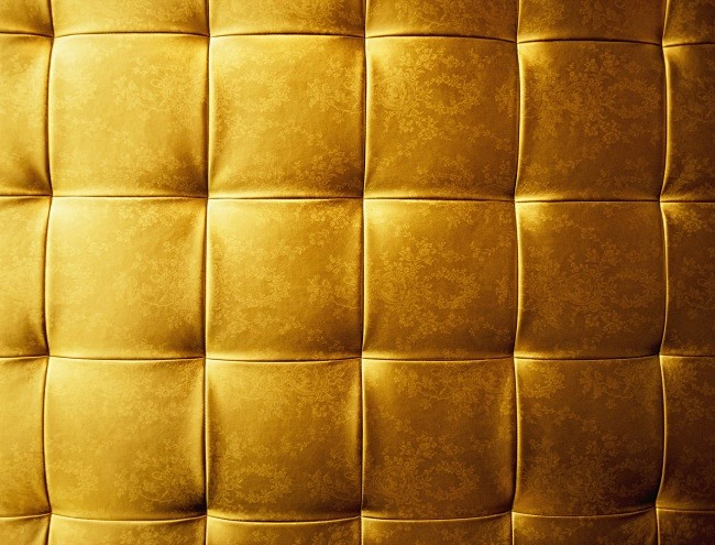 金色皮质沙发高清图片