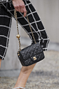 【多图】Chanel香奈儿2020年春夏高级成衣时装发布秀_秀场细节_VOGUE时尚网
