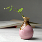 螺纹陶瓷小花瓶 