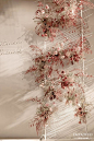 浪漫线条感白色塑料管结构婚礼-国外婚礼-DODOWED婚礼策划网
