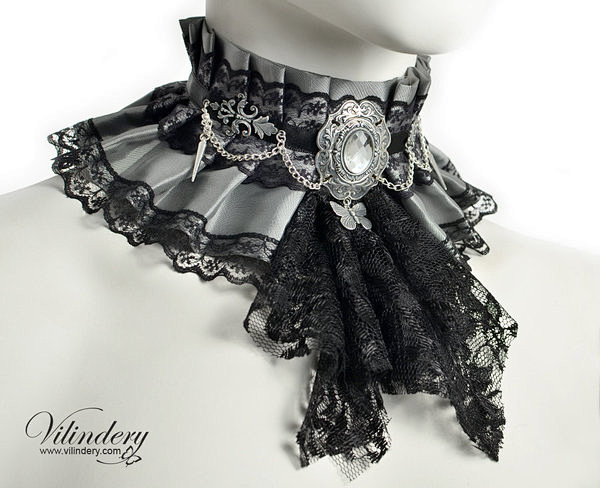 fantasy_collar_with_...