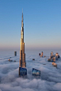 哈利法塔：世界最高楼！125层，在上面可以鸟瞰整个迪拜！