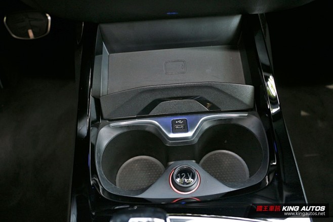 《BMW 220i Gran Coupe...