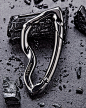 Arcus Carabiner, sculptural keyholder for Svorn : A defining piece of art and function, the Arcus carabiner blends the ferocity of sharp edges with smooth body lines.Crafted from Zinc alloy, the carabiner is light as a feather and won’t add unnecessary we