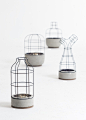 【图】韩国设计师Seung Yong Song创作的“V4”花瓶，在冷硬与柔美间寻找微妙平衡_家居设计_海报时尚网