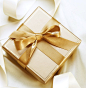 gold-wedding-favour-boxes