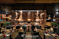 YOD Design Lab丨Food & Forest Park Restaurant。这家位于乌克兰的餐厅地理位置十分的优越，外观上十分的低调，用金属网和当地的石材装点的墙面延伸到室内，搭配绿植点缀，将室外的景观绿植和室内空间形成互动。严谨的空间布局，桌椅摆放的整齐，考究，从色彩和材质上都带来视觉上的享受。