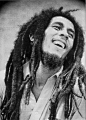 Bob Marley

是牙买加的民族英雄。他正直的品格、对理想的执著、和对牙买加以及世界流行音乐的贡献，使他站到了最伟大的音乐家的行列里