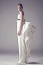 Ashi Studio 2015秋冬系列高级定制婚纱，主题名为“被放逐的王后”，大气磅礴，女王范尽显。