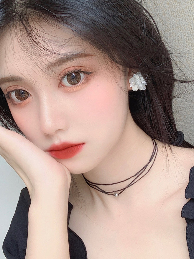 画成气质韩系大姐姐初秋温柔软糯玫瑰妆 :...