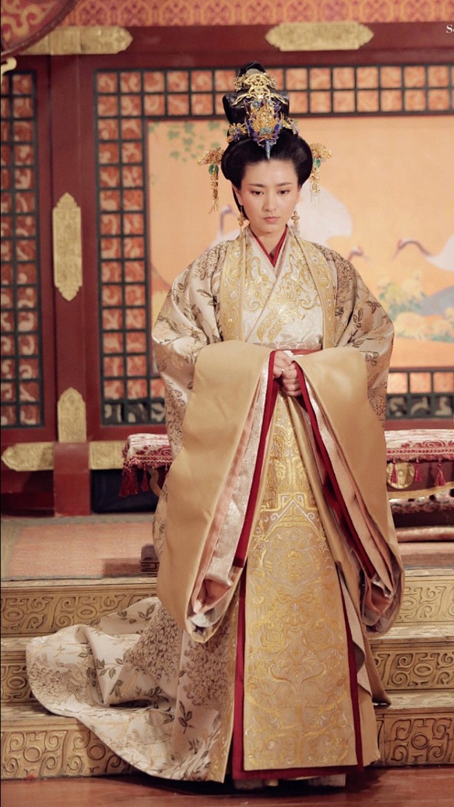 思美人南后斓曦