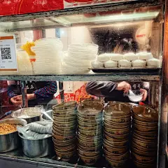 在安顺的三天两夜，我都吃了什么？ : 爱一座城，就从这座城的美食开始，人间烟火总让人迷醉。 周五的下午，狂奔火车站，验票上车一气呵成，此行除了见某人之外，还带着对安顺美食的狂喜与期待（万变不离吃）。虽然贵阳到安顺坐火车也不过一个小时，但...