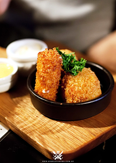 城石设计采集到餐饮-炸鸡