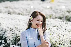 女士 模型 肖像 花壁纸 姿势 花朵 风格 自然 时尚