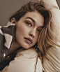 Gigi Hadid Layers Up in Fall Fashion for Vogue Australia - 时尚大片 - CNU视觉联盟