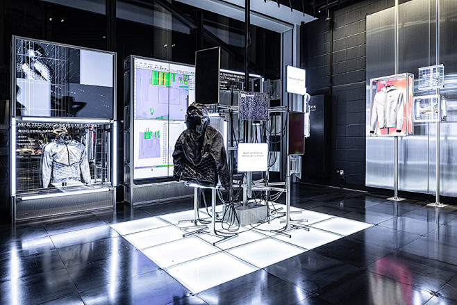 WS19 / NIKE HOUSE OF...