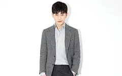 邓伦帅气写真高清电脑桌面壁纸