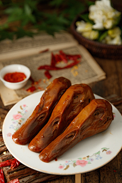 胡子设计采集到美食