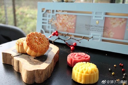 中秋节快要到啦，抽个五星级酒店的月饼礼盒...