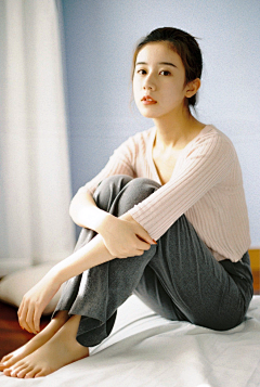 ㅐ幽ㅐ采集到烟月半胧，淡纱轻袅，侧颜凝睇，如斯佳人。