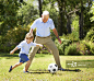 I'm going for goal grandpa!_创意图片