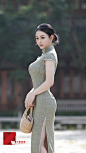 旗袍 是女人最美的衣裳 ​​​​ _女动态采下来_T201978 #率叶插件，让花瓣网更好用_http://ly.jiuxihuan.net/?yqr=15147992#