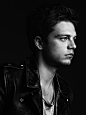 #Sebastian Stan# 384·撅嘴狗狗眼不开心·斯基~【图自豆瓣】